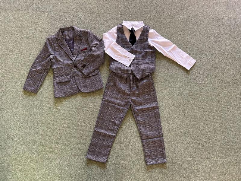 子供服をいただきました